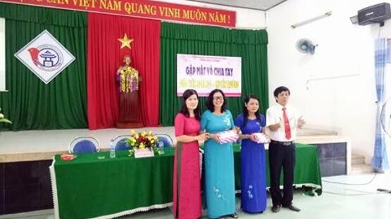 upload/15799/20171025/chia-tay-gv-nghi-huu.jpg