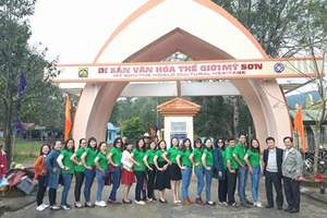 EngLish Club Of Teacher and Officer in Ly Tu Trong Junior High School