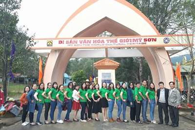 EngLish Club Of Teacher and Officer in Ly Tu Trong Junior High School